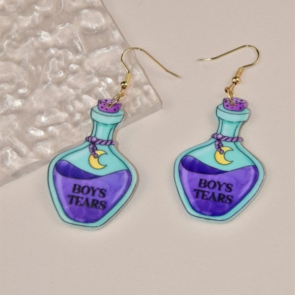 ⭐️3/$15 "Boy's Tears" Potion Bottle Earrings - Picture 4 of 4